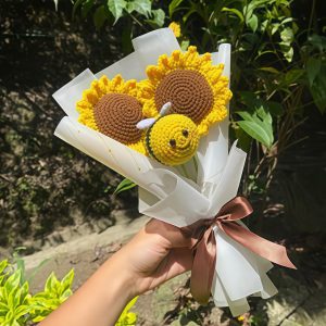 06 ramo 2 girasoles abeja